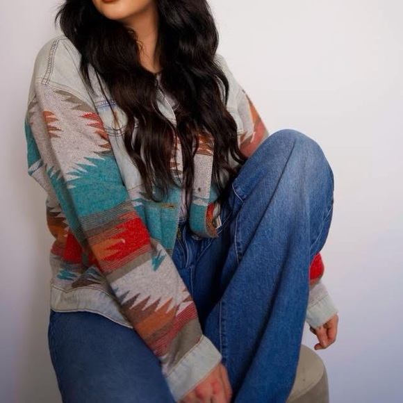 Western/ Aztec pattern Denim Jacket - Picture 6 of 6